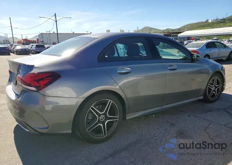 2019 Mercedes-Benz A 220 z USA, uszkodzony, nr VIN WDD3G4EB2KW002803